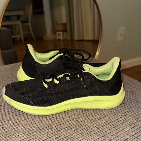 Under Armour BoysSneakers - Picture 5 of 9